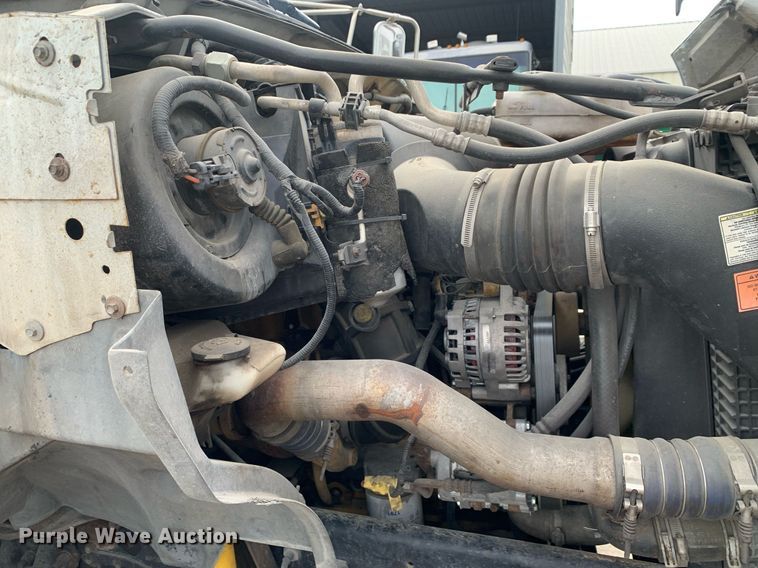 image for item DP8725 2000  Ford F650 Super Duty  vacuum truck