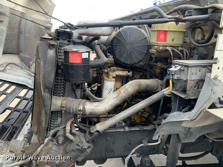 image for item DP8725 2000  Ford F650 Super Duty  vacuum truck