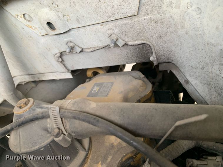 image for item DP8725 2000  Ford F650 Super Duty  vacuum truck