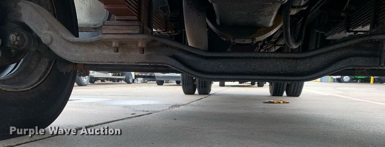 image for item DP8725 2000  Ford F650 Super Duty  vacuum truck