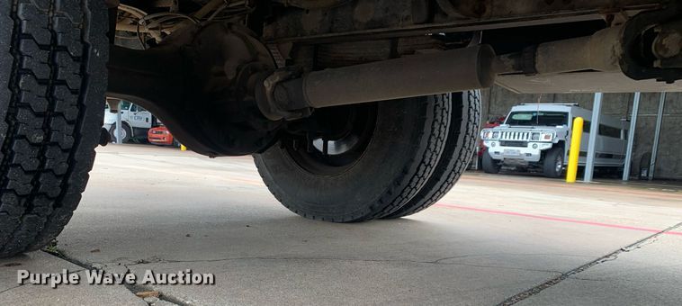 image for item DP8725 2000  Ford F650 Super Duty  vacuum truck