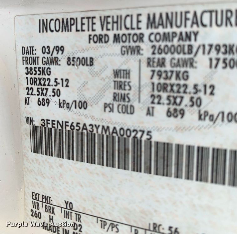 image for item DP8725 2000  Ford F650 Super Duty  vacuum truck