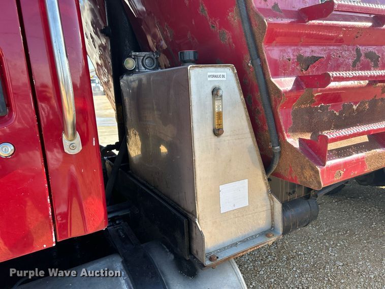 image for item DQ1010 2006 Sterling L8500  dump truck