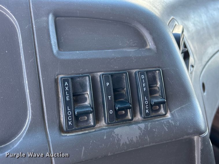 image for item DQ1010 2006 Sterling L8500  dump truck