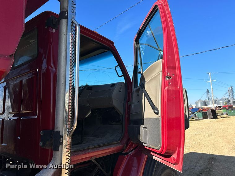 image for item DQ1010 2006 Sterling L8500  dump truck