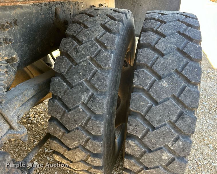 image for item DQ1010 2006 Sterling L8500  dump truck