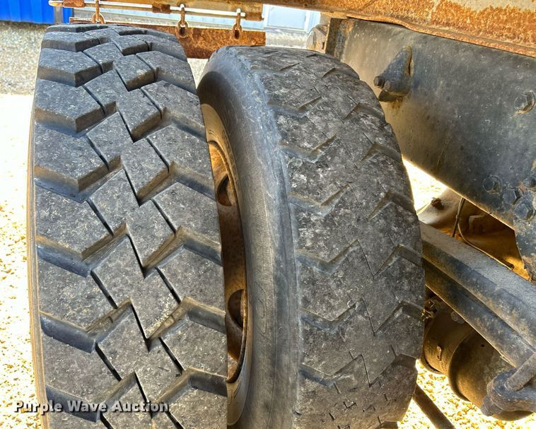 image for item DQ1010 2006 Sterling L8500  dump truck