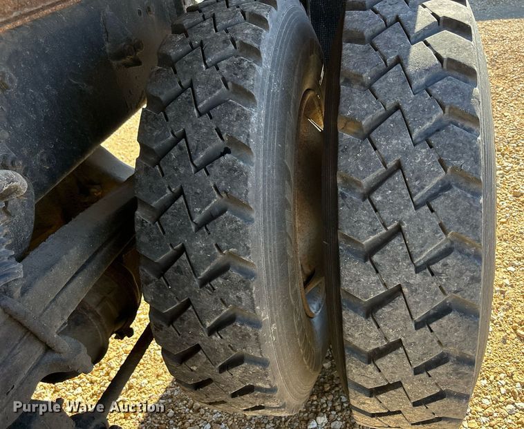 image for item DQ1010 2006 Sterling L8500  dump truck