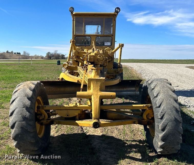 image for item DQ1023 1955 Caterpillar 12  rigid frame motor grader