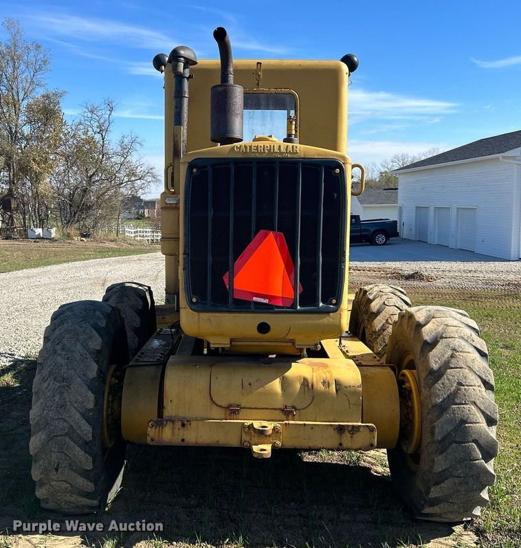 image for item DQ1023 1955 Caterpillar 12  rigid frame motor grader