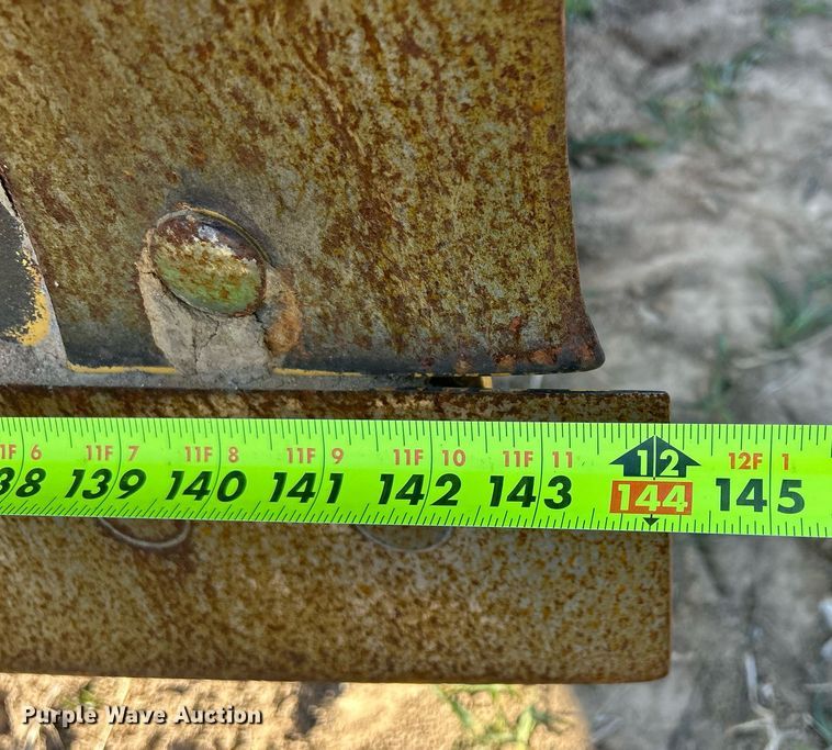 image for item DQ1023 1955 Caterpillar 12  rigid frame motor grader