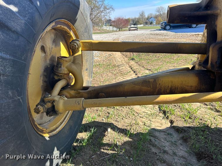 image for item DQ1023 1955 Caterpillar 12  rigid frame motor grader