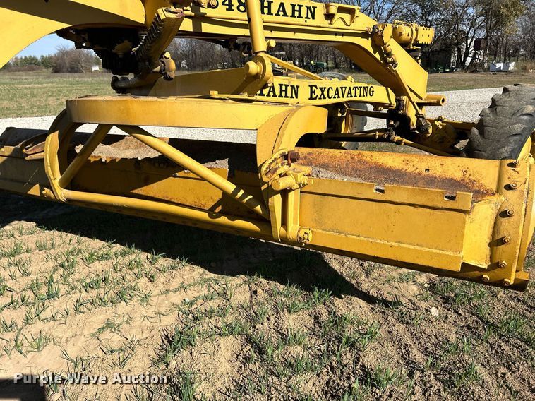 image for item DQ1023 1955 Caterpillar 12  rigid frame motor grader
