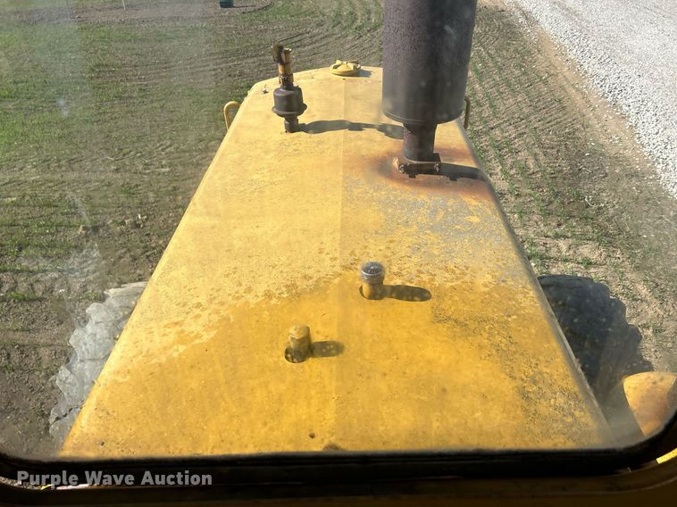 image for item DQ1023 1955 Caterpillar 12  rigid frame motor grader