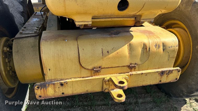 image for item DQ1023 1955 Caterpillar 12  rigid frame motor grader