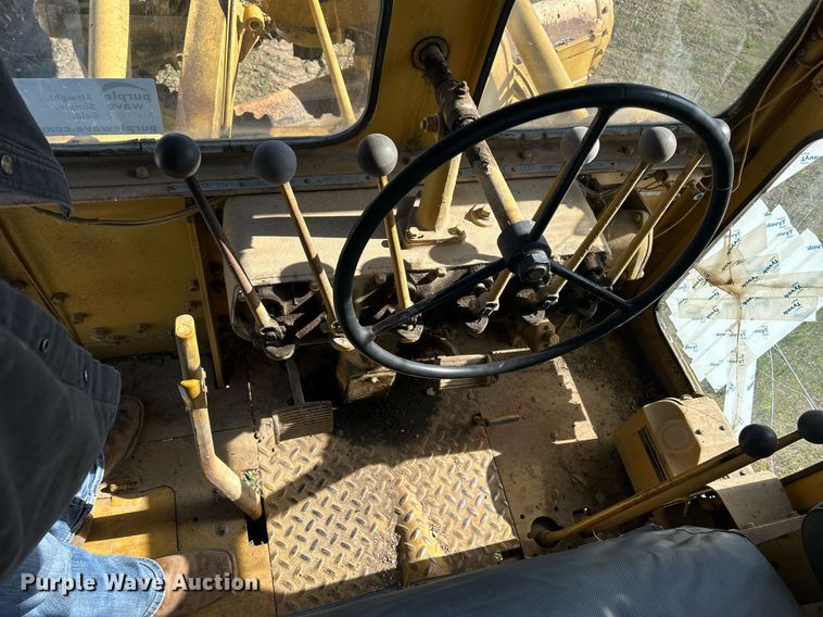 image for item DQ1023 1955 Caterpillar 12  rigid frame motor grader