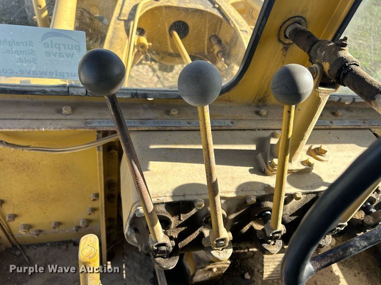 image for item DQ1023 1955 Caterpillar 12  rigid frame motor grader