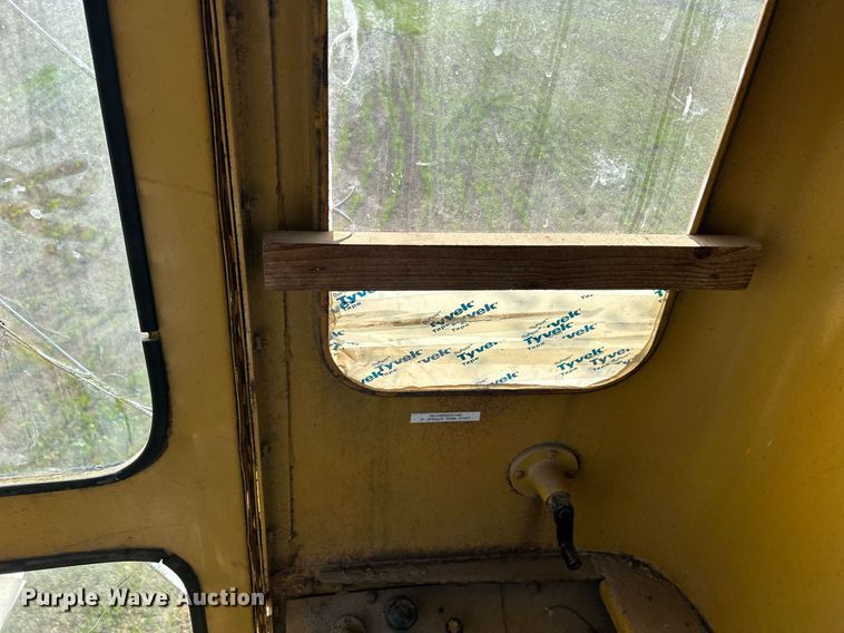 image for item DQ1023 1955 Caterpillar 12  rigid frame motor grader