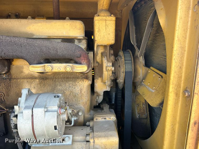 image for item DQ1023 1955 Caterpillar 12  rigid frame motor grader