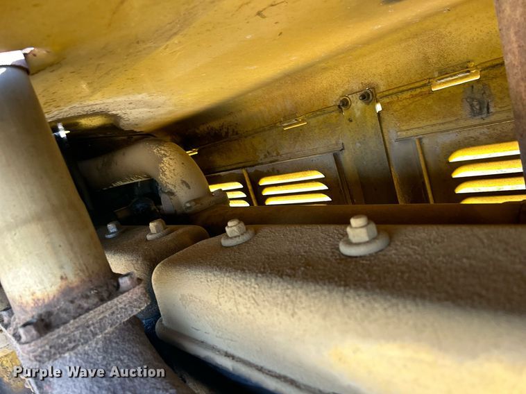 image for item DQ1023 1955 Caterpillar 12  rigid frame motor grader