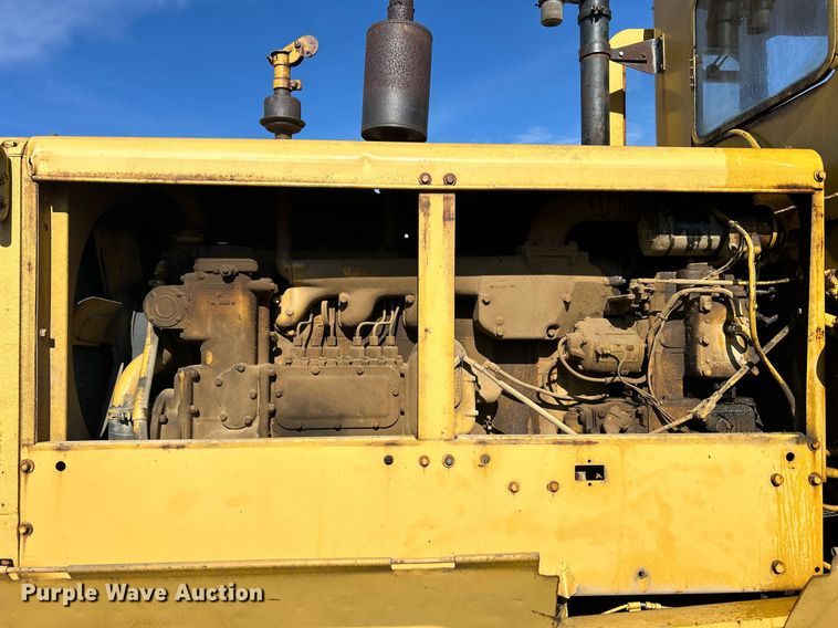 image for item DQ1023 1955 Caterpillar 12  rigid frame motor grader