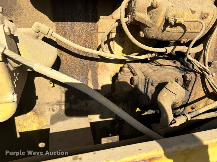 image for item DQ1023 1955 Caterpillar 12  rigid frame motor grader