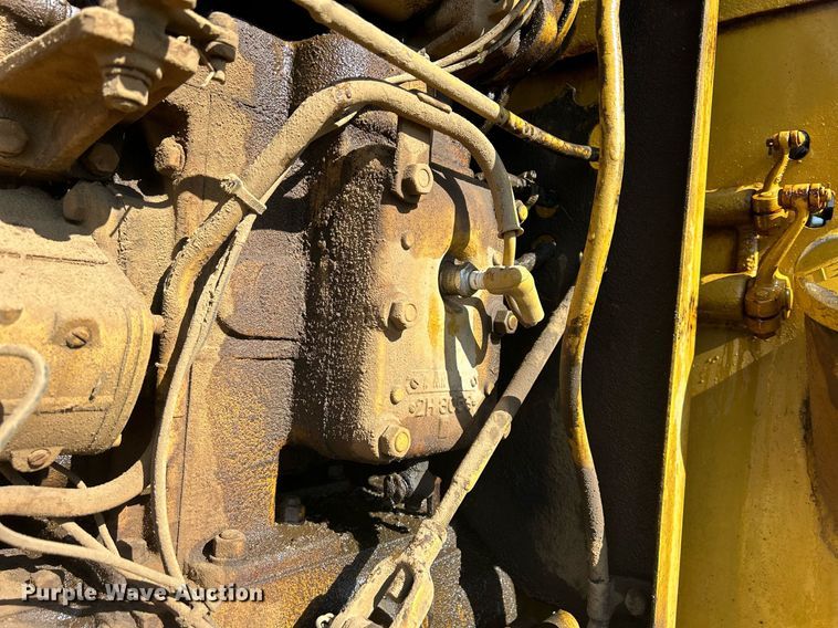 image for item DQ1023 1955 Caterpillar 12  rigid frame motor grader