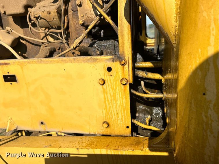 image for item DQ1023 1955 Caterpillar 12  rigid frame motor grader