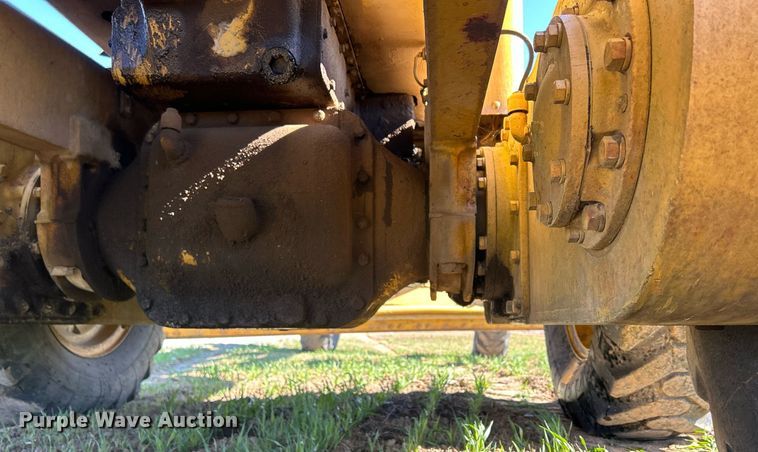 image for item DQ1023 1955 Caterpillar 12  rigid frame motor grader