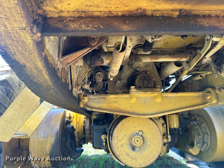 image for item DQ1023 1955 Caterpillar 12  rigid frame motor grader