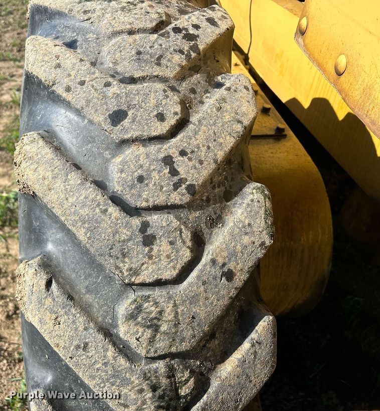 image for item DQ1023 1955 Caterpillar 12  rigid frame motor grader