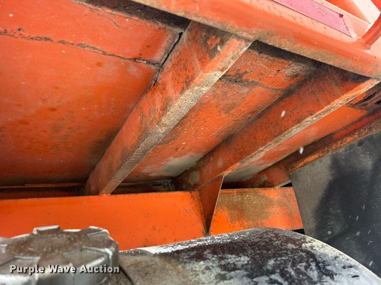 image for item DQ1026 1992 Mack RD690S  dump truck