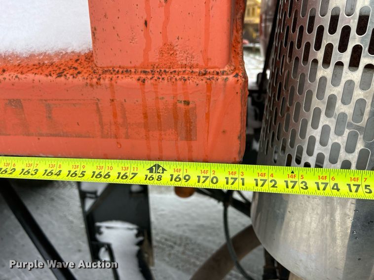 image for item DQ1026 1992 Mack RD690S  dump truck