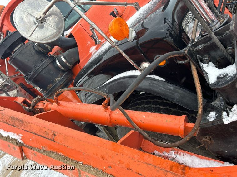 image for item DQ1026 1992 Mack RD690S  dump truck