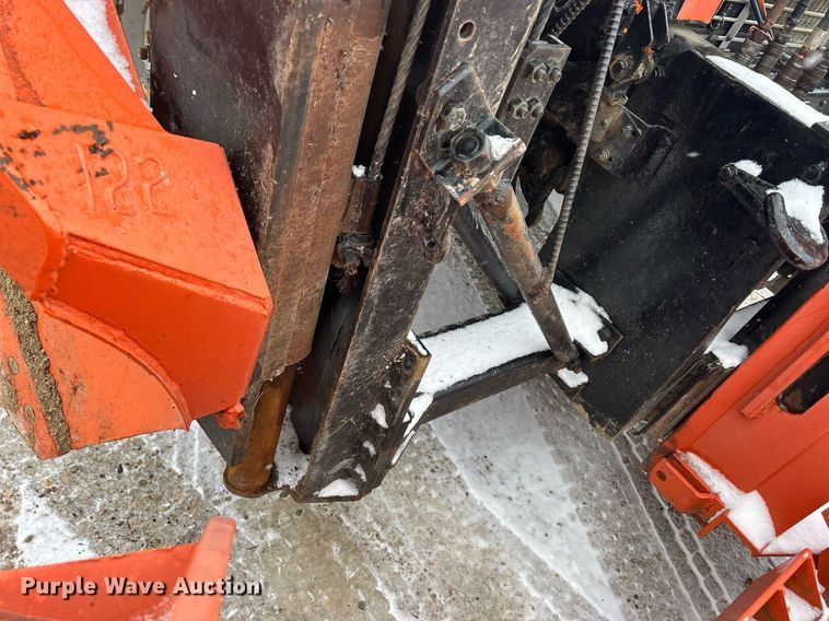 image for item DQ1026 1992 Mack RD690S  dump truck