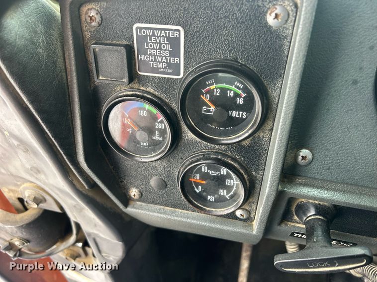 image for item DQ1026 1992 Mack RD690S  dump truck