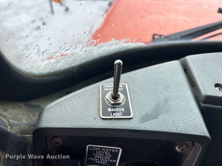 image for item DQ1026 1992 Mack RD690S  dump truck