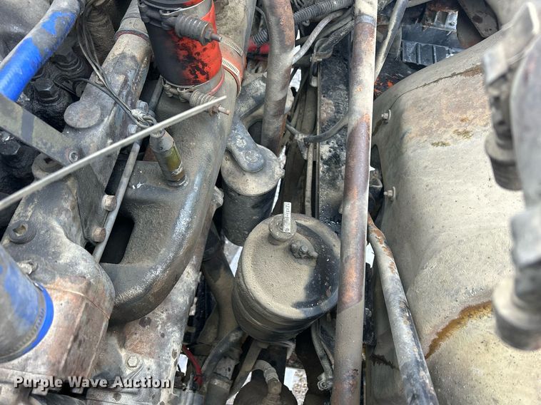 image for item DQ1026 1992 Mack RD690S  dump truck