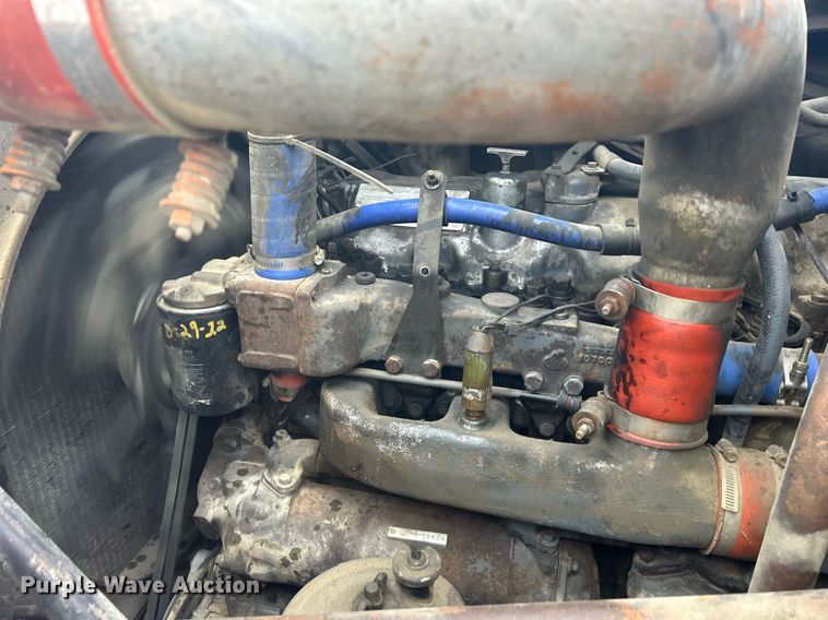 image for item DQ1026 1992 Mack RD690S  dump truck