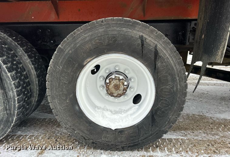 image for item DQ1026 1992 Mack RD690S  dump truck