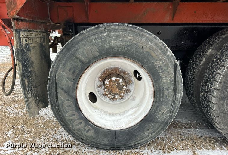 image for item DQ1026 1992 Mack RD690S  dump truck