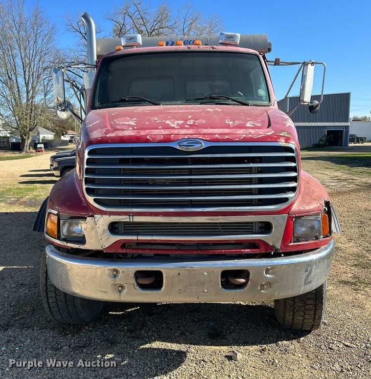 image for item DQ1032 2005 Sterling L8500  dump truck