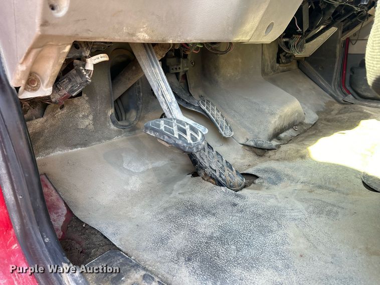 image for item DQ1032 2005 Sterling L8500  dump truck