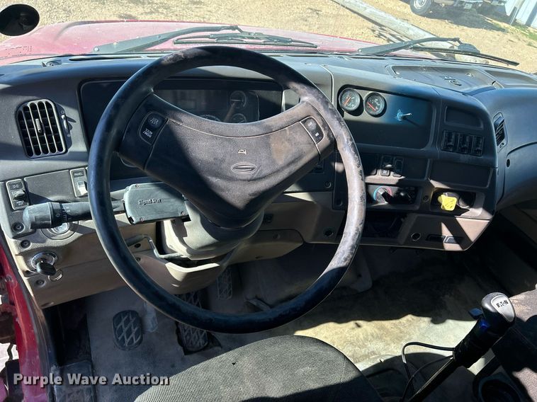 image for item DQ1032 2005 Sterling L8500  dump truck