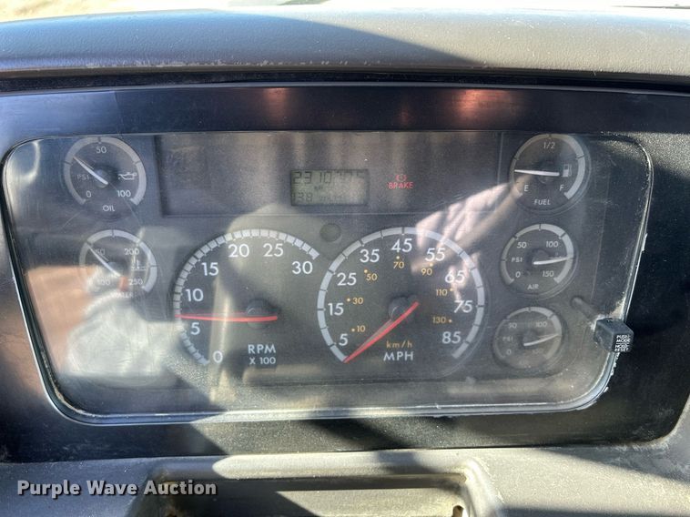 image for item DQ1032 2005 Sterling L8500  dump truck