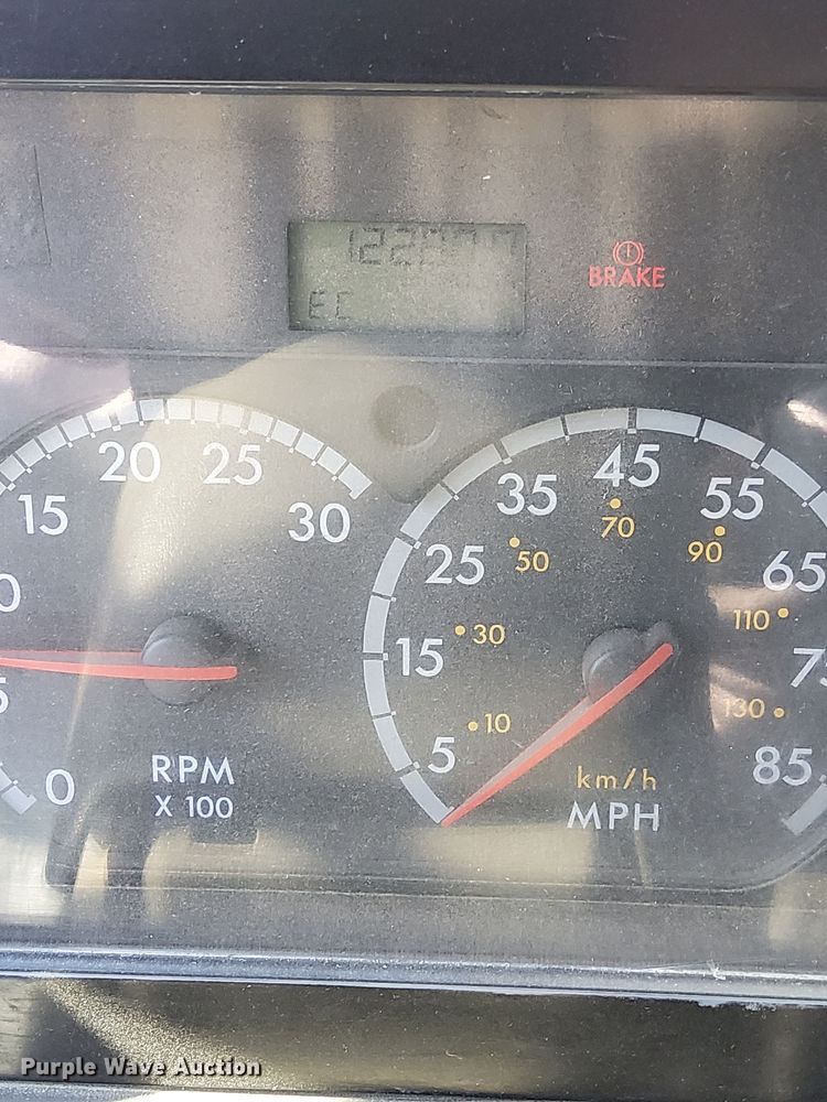 image for item DQ1032 2005 Sterling L8500  dump truck