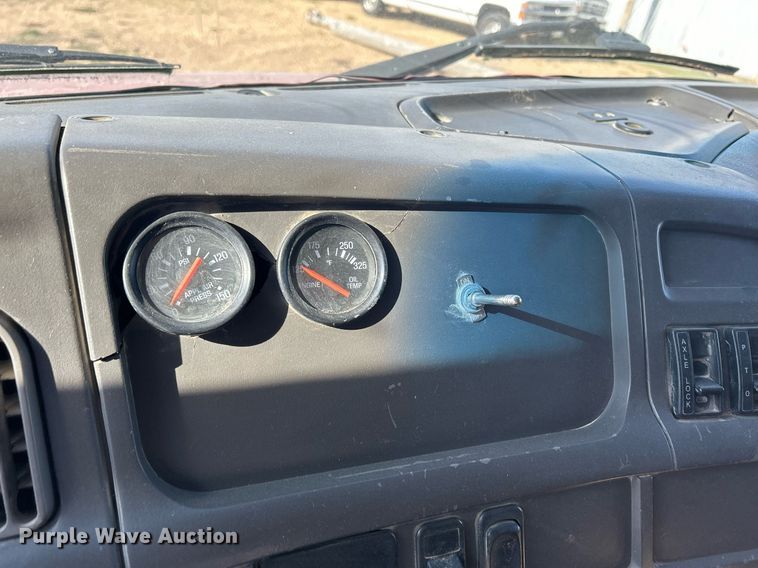 image for item DQ1032 2005 Sterling L8500  dump truck