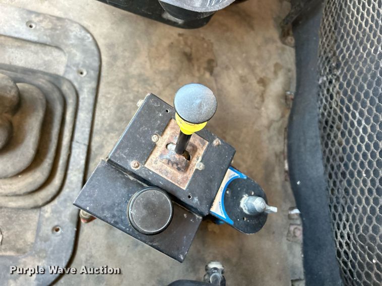 image for item DQ1032 2005 Sterling L8500  dump truck