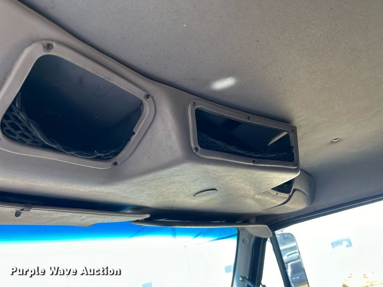 image for item DQ1032 2005 Sterling L8500  dump truck