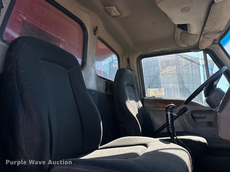 image for item DQ1032 2005 Sterling L8500  dump truck